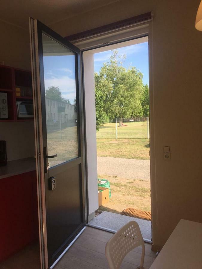 Die Senfbude - Klein Aber Fein - Wunderschoenes Studio-Apartment Mit Terrasse Und Stellplatz لبسيا المظهر الخارجي الصورة